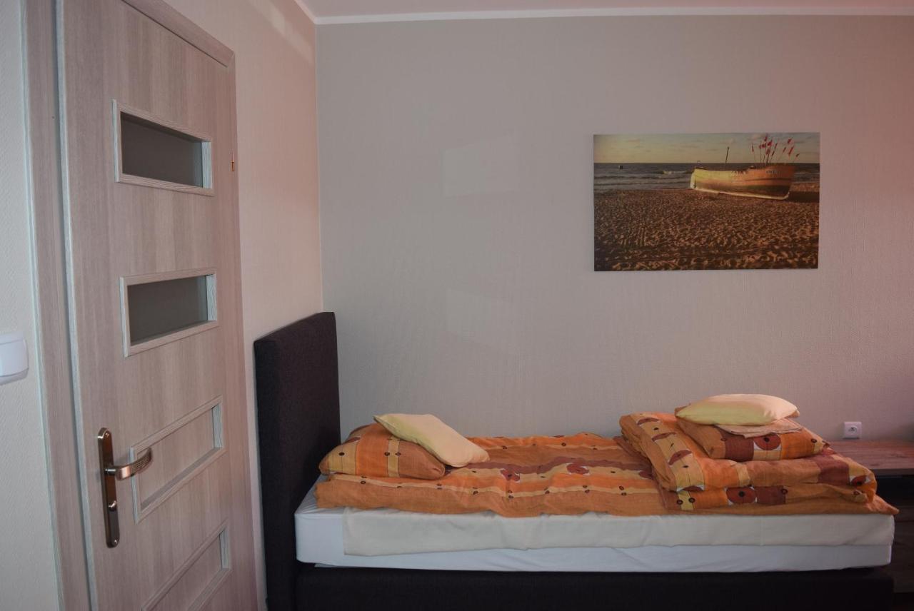 Kalmar Bed and Breakfast Darlowko Buitenkant foto